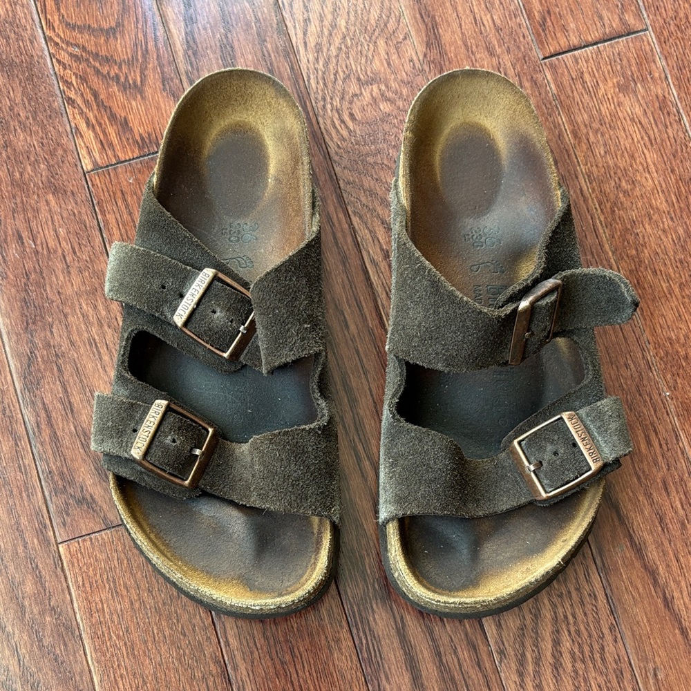 Birkenstock Arizona Two-Strap Suede Sandals
Size EUR 36, US 5-5.5